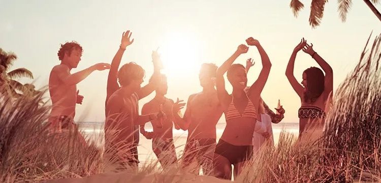 Más de un millón de personas contraen una ITS cada día y el verano aumenta los riesgos