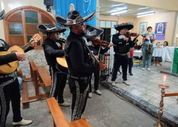 Con mariachis comunidad del Buen Pastor celebró a la Virgen de Guadalupe