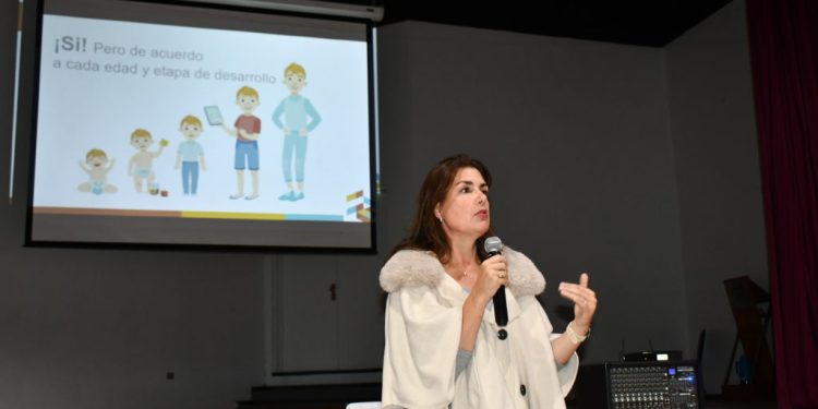 Inteligencia Artificial: ¿Cuál es la edad idónea para que los niños la puedan utilizar?