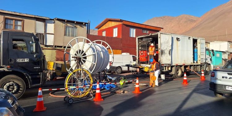Aguas del Altiplano renueva 500 metros de colectores en Iquique con moderna tecnología
