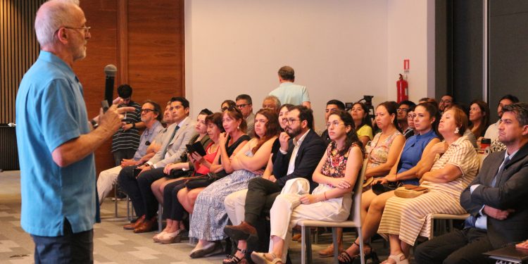 Congreso Futuro en Tarapacá abordó el entusiasmo acrítico frente a la IA