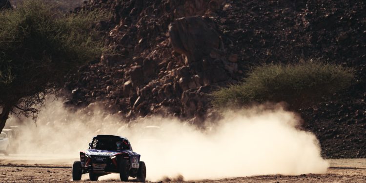 Ignacio Casale resiste la dura primera parte de la etapa maratón y se mete al top ten del Dakar 2026