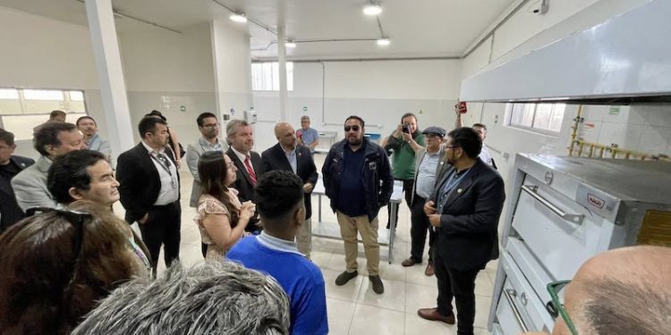 Mineduc y SLEP Iquique inauguran nuevas instalaciones en Colegio Simón Bolívar y suman más de 770 cupos escolares en Alto Hospicio