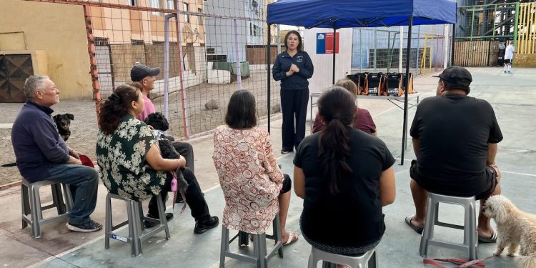 Adultos mayores de Alelies 2 reciben capacitación preventiva ante cortes de energía