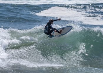 Maxi Cross e Isidora Bultó se coronaron en la primera fecha del Tour Nacional Maui and Sons Reñaca Surf Pro