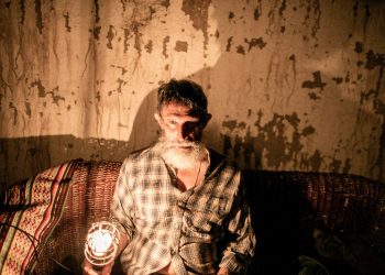 Oro amargo, la película chilena protagonizada por Francisco Melo y Kat Sánchez que se exhibirá gratis en Tarapacá