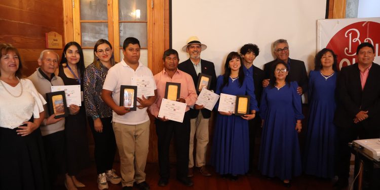 Nueva entrega de kits de emergencia se realizó en Cariquima