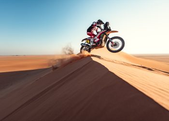 Nacho Cornejo enfrenta una dura Etapa 8 en Wadi Ad-Dawasir y reafirma su lucha por el Top 5