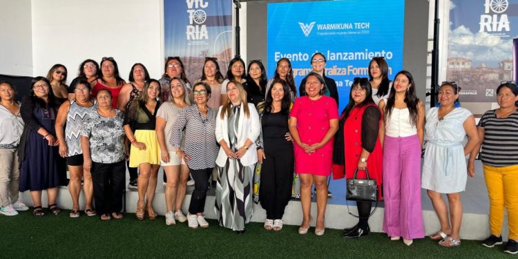 Fortalecen liderazgo femenino en programa Warmikuna Tech