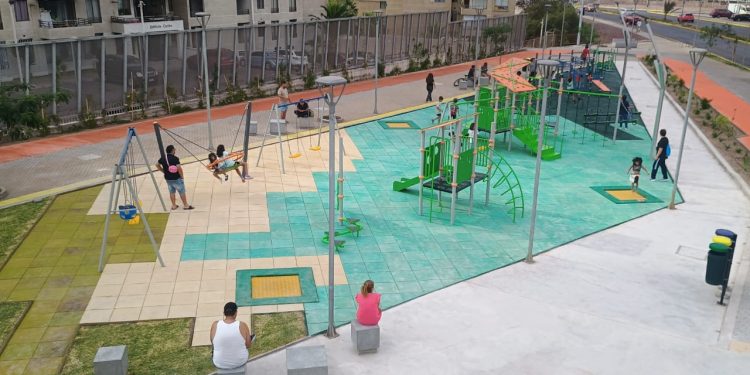 Gobierno Regional de Tarapacá y Municipalidad de Iquique inauguran y entregan a la comunidad la Plaza “José Victorino Lastarria”