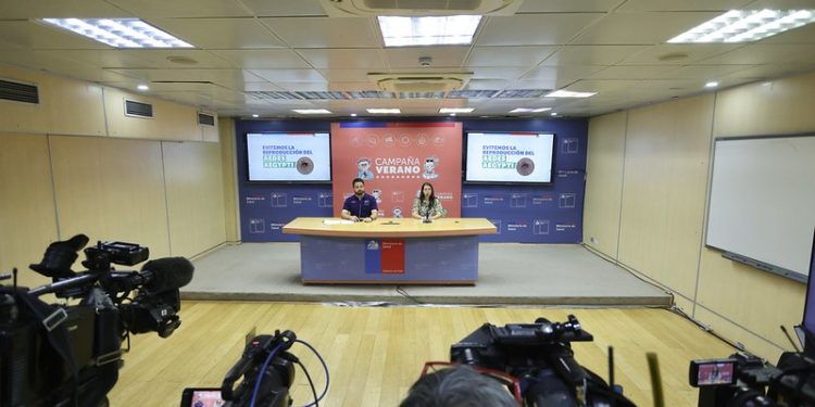 ISP confirma detección de mosquito Aedes Aegypti en aeropuerto de Santiago y autoridades de salud mantienen medidas de vigilancia