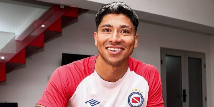 Iquiqueño Brayan Cortés desembarca en La Paternal: Argentinos Juniors oficializó el fichaje del portero