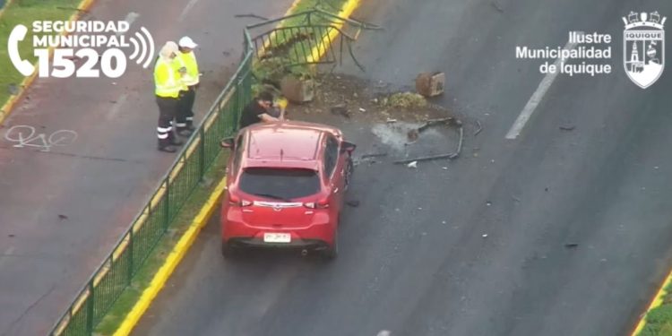 Carabineros sorprende a conductor en estado de ebriedad tras accidente en el borde costero de Iquique