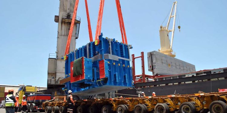 ITI concreta exitosa descarga de transformadores de 122 toneladas