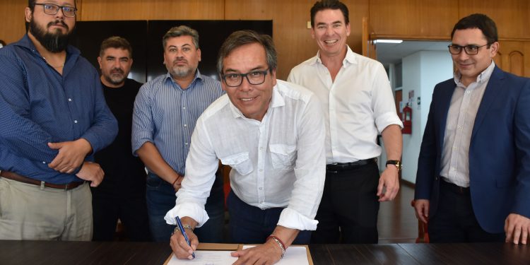 Zofri y servicios públicos conforman mesa de trabajo para abordar proceso de regularización habitacional