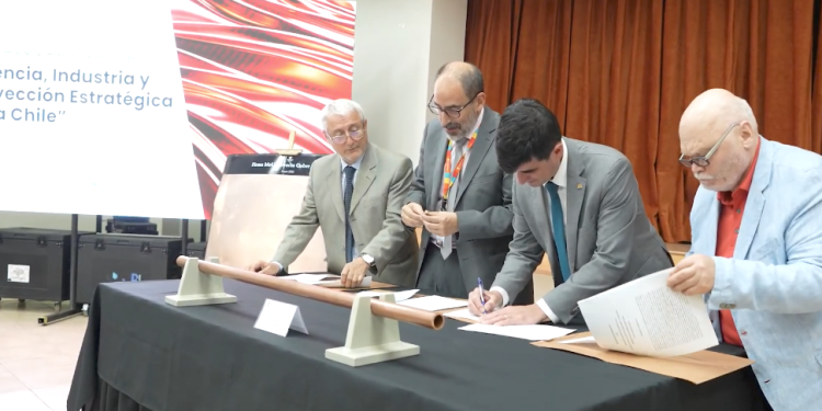 Codelco, Ministerio de Ciencia y universidades firman Memorándum de Entendimiento para avanzar en el desarrollo de cobre de alta pureza