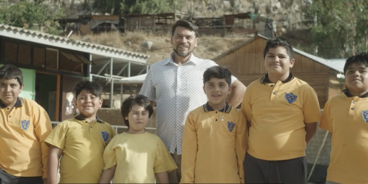 Mineduc estrena serie documental que destaca la labor de docentes en los lugares más remotos de Chile