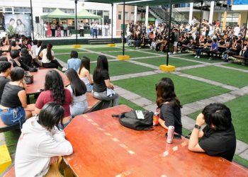 Más de mil estudiantes comienzan a vivir la Experiencia Tomasina en Iquique