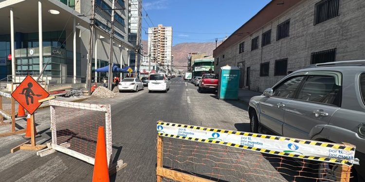 Aguas del Altiplano avanza con segunda etapa de obras de mejoramiento en el centro de Iquique