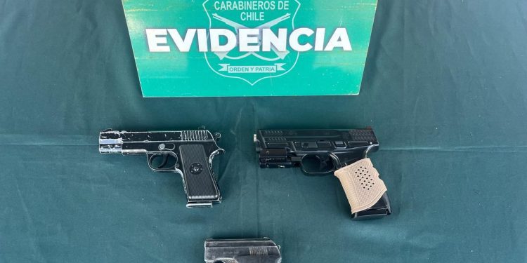 Cuatro detenidos tras violento robo con armas tipo pistola en Iquique