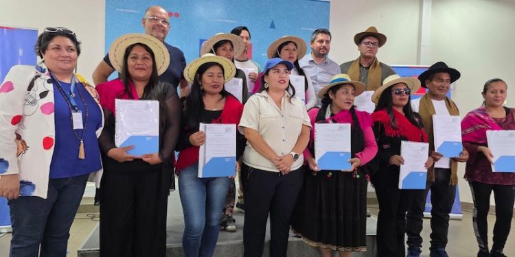 126 familias del Condominio Social Suma Q’amaña reciben escrituras y consolidan el cierre de su proceso hacia la vivienda definitiva