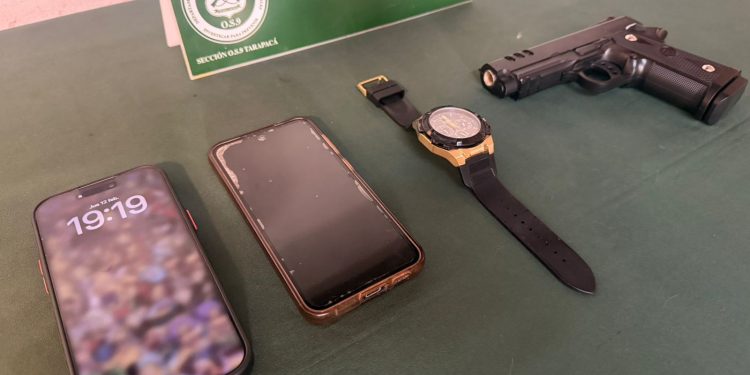 Carabineros recupera millonaria carga de ropa y detiene a sujeto por receptación en Alto Hospicio