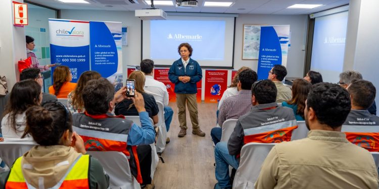 Avanza la industria del litio en Chile: Presentan 5 perfiles clave para impulsar el desarrollo de talento