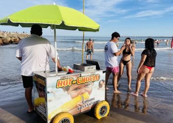 Nutricionista advierte riesgos sanitarios por venta irregular de alimentos en la calle y playas