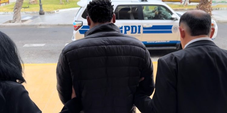 PDI detiene a imputado por parricidio frustrado de lactante en cercanías del Complejo Fronterizo Chacalluta