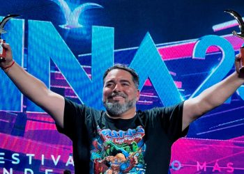 Luego de triunfar en Viña del Mar, Rodrigo Villegas vuelve con renovado show a Iquique