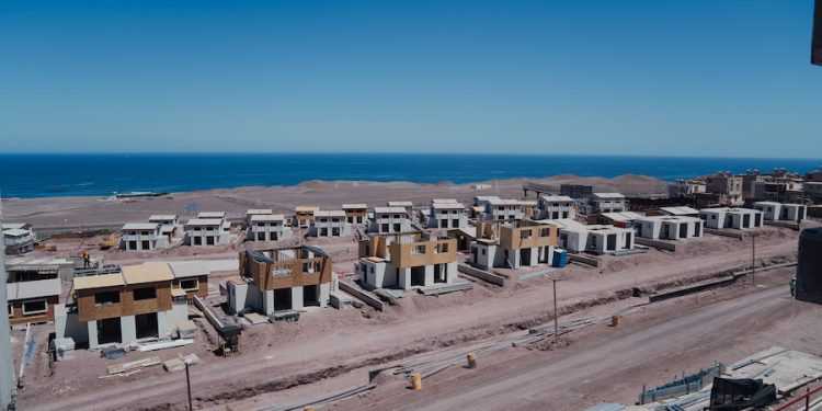 Construcción de 220 viviendas de Altos de Playa Blanca II ya supera el 70 por ciento de avance