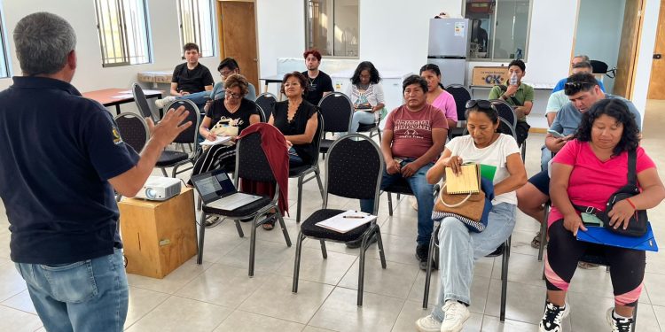 Centro Victoria despliega operativo en el Tamarugal para apoyar postulación al 8% FNDR 2026