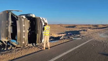 Un muerto y 20 lesionados en volcamiento de un bus que venía de Calama a Iquique