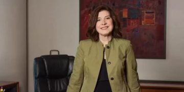 Quién es Catherine Tornel: La ascendente carrera de la economista que llegó a la CMF y su golpe de timón