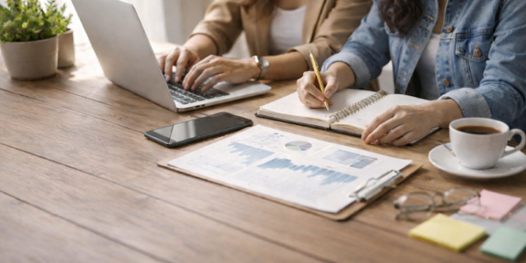 Radiografía de las emprendedoras: más de la mitad enfrenta dificultades para funcionar y usan más la IA que los hombres