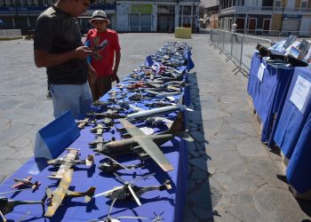 En Plaza Prat: 246 historias de acero en honor a la Fuerza Aérea