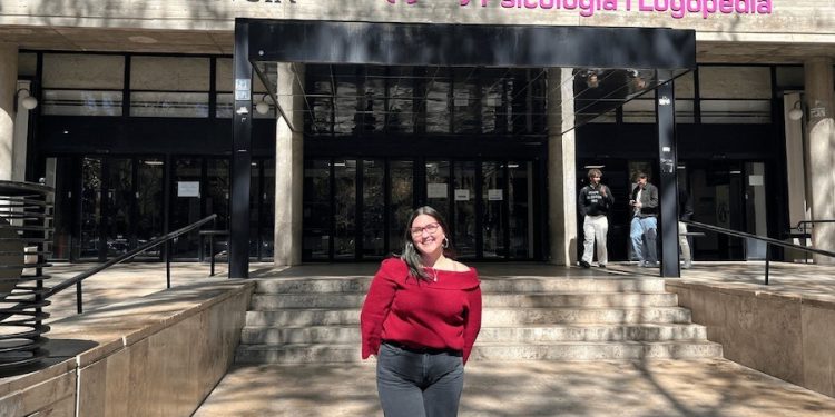 De Arica a España: Estudiante de Psicología de UST revive su vocación gracias a intercambio internacional