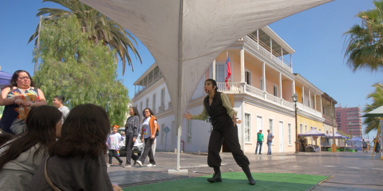 Celebración del Día Internacional de la Narración Oral de FINTDAZ será en el teatro de la Escuela Artística Violeta Parra