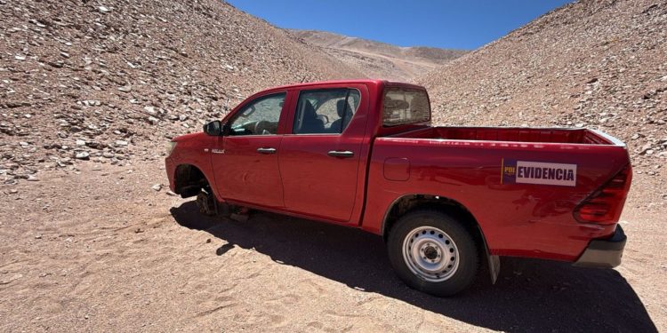 PDI recupera camioneta robada y detiene a tres implicados en procedimientos realizados por la Biro