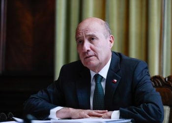Ministro de Hacienda destaca inversión de BHP en Escondida por más de US$5.000 millones en Antofagasta
