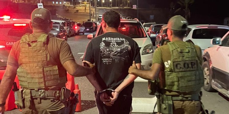 Durante la última semana Carabineros detuvo a 208 personas