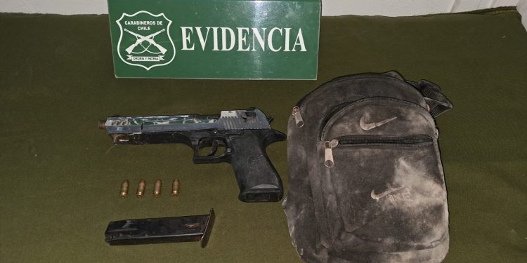 Carabineros detiene a infractor con arma de fuego en La Tirana