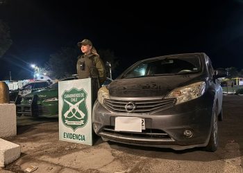 Conductor de vehículo robado intentó burlar fiscalización de Carabineros