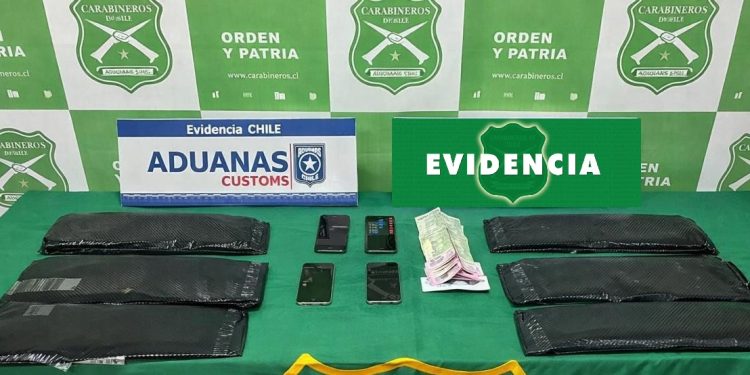 Detectan a pasajeros portando cerca de diez kilos de drogas en su equipaje