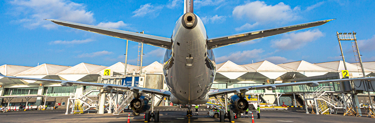 Avión proveniente de Atlanta aterriza de emergencia en aeropuerto «Andrés Sabella» de Antofagasta por falla de motor