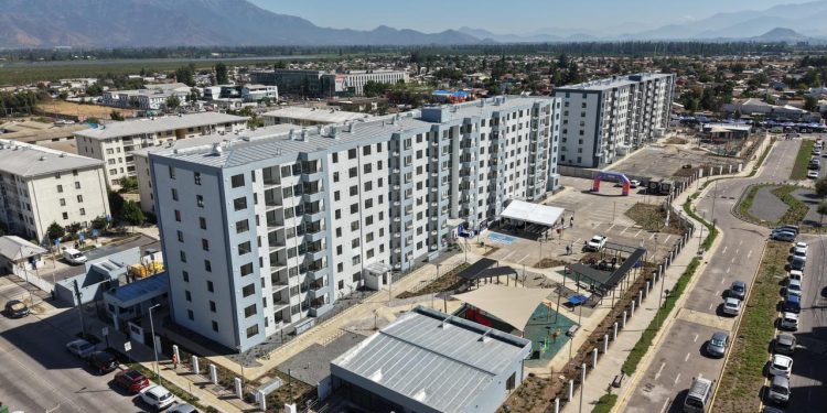 Minvu anuncia que cerca de 7 mil 800 familias fueron beneficiadas en el segundo llamado nacional de 2025 al subsidio para sectores medios