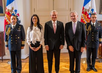 Presidente Kast sostiene audiencia con presidentes del Senado y de la Cámara de Diputados