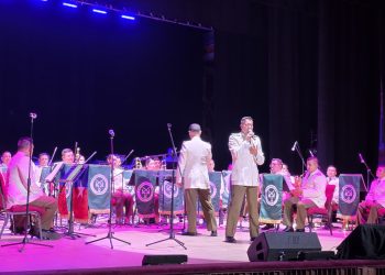 Orfeón Nacional de Carabineros se presentó en Teatro Municipal de Iquique
