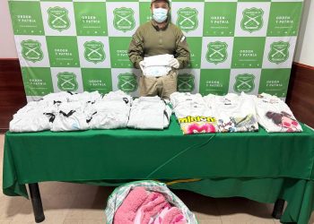 Mujer llevaba más de 22 kilos de cocaína impregnados en ropa