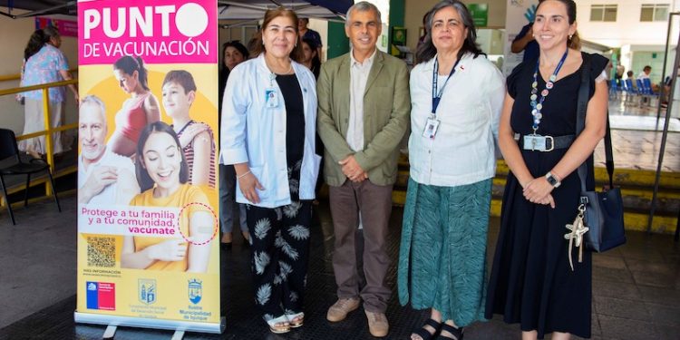 Autoridades refuerzan la vacunación en la comuna de Iquique